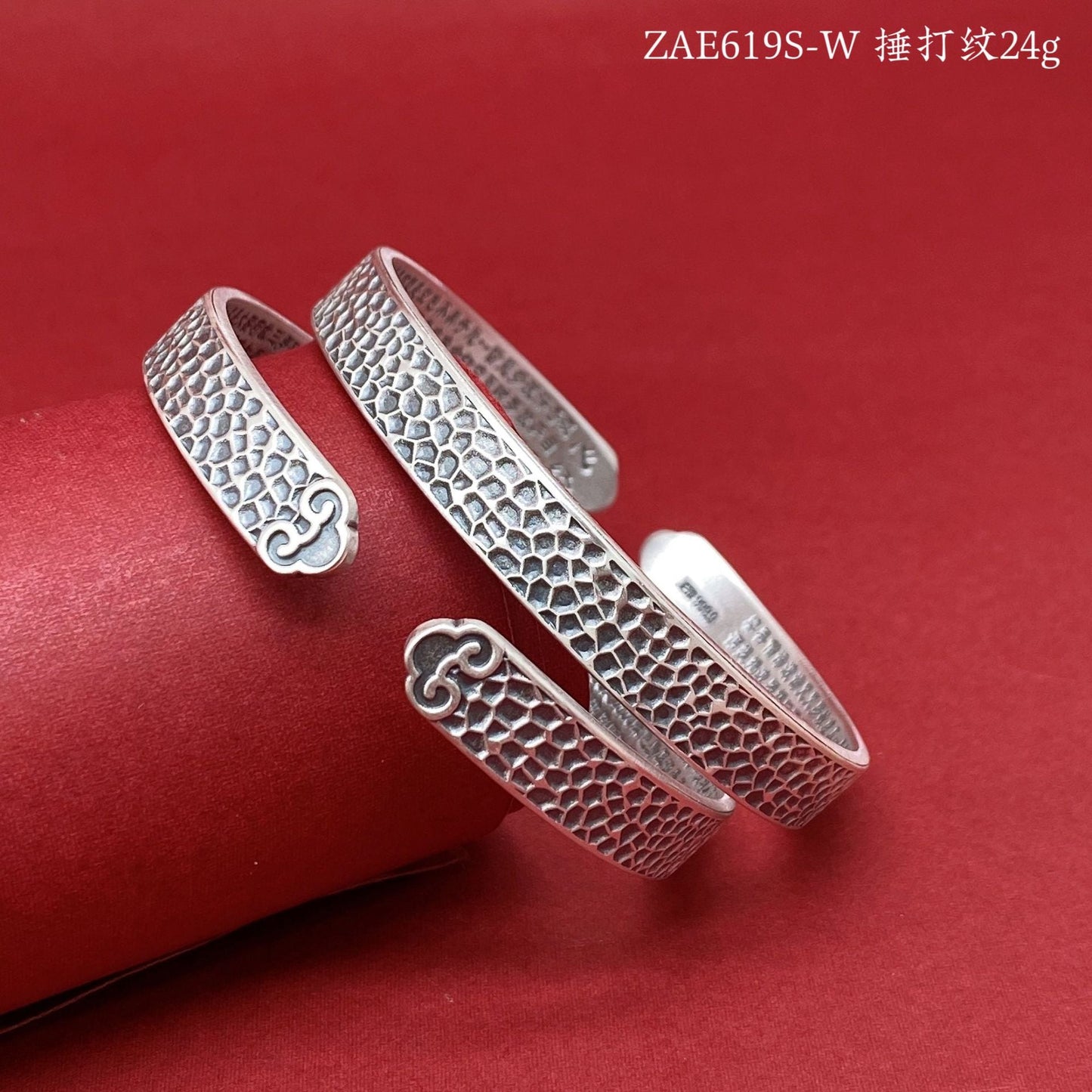 Chinese style classic sterling silver bracelet - jewelry - weilin.com