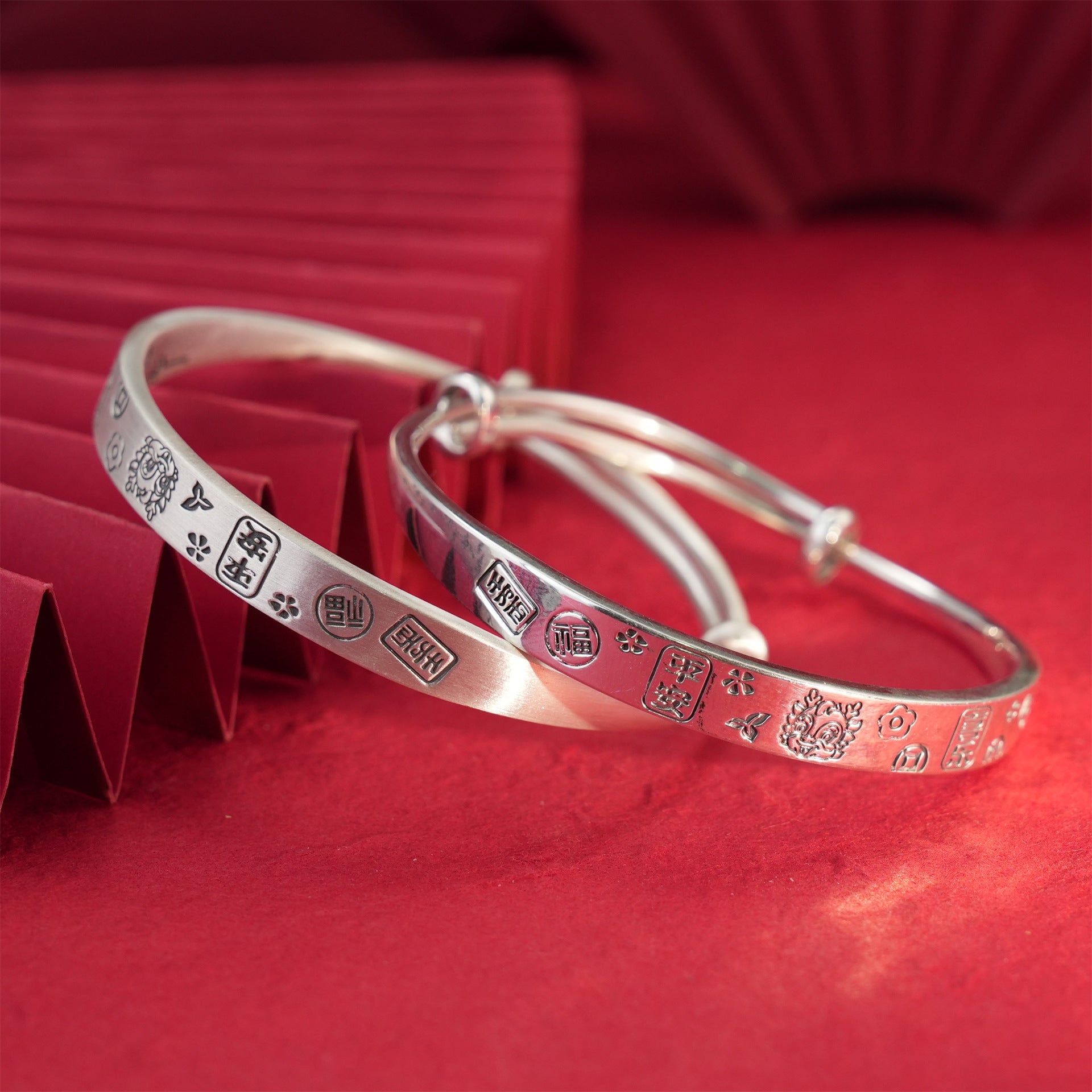 Chinese style flat auspicious dragon blessing bracelet - jewelry - weilin.com