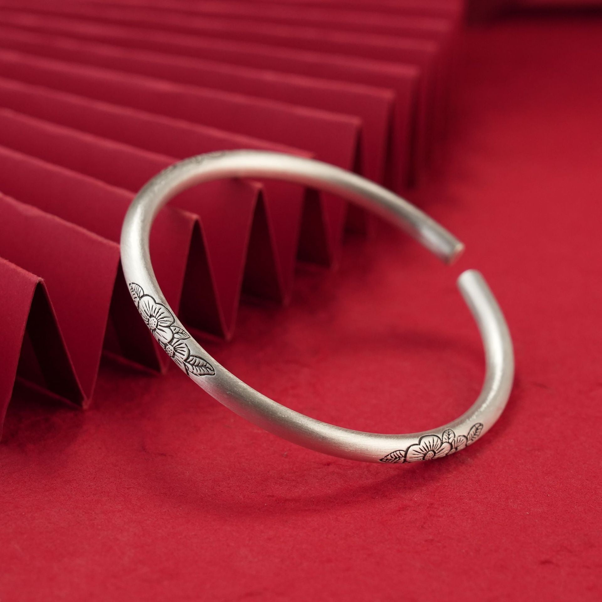 Chinese style four - leaf clover round stick sterling silver bracelet - jewelry - weilin.com