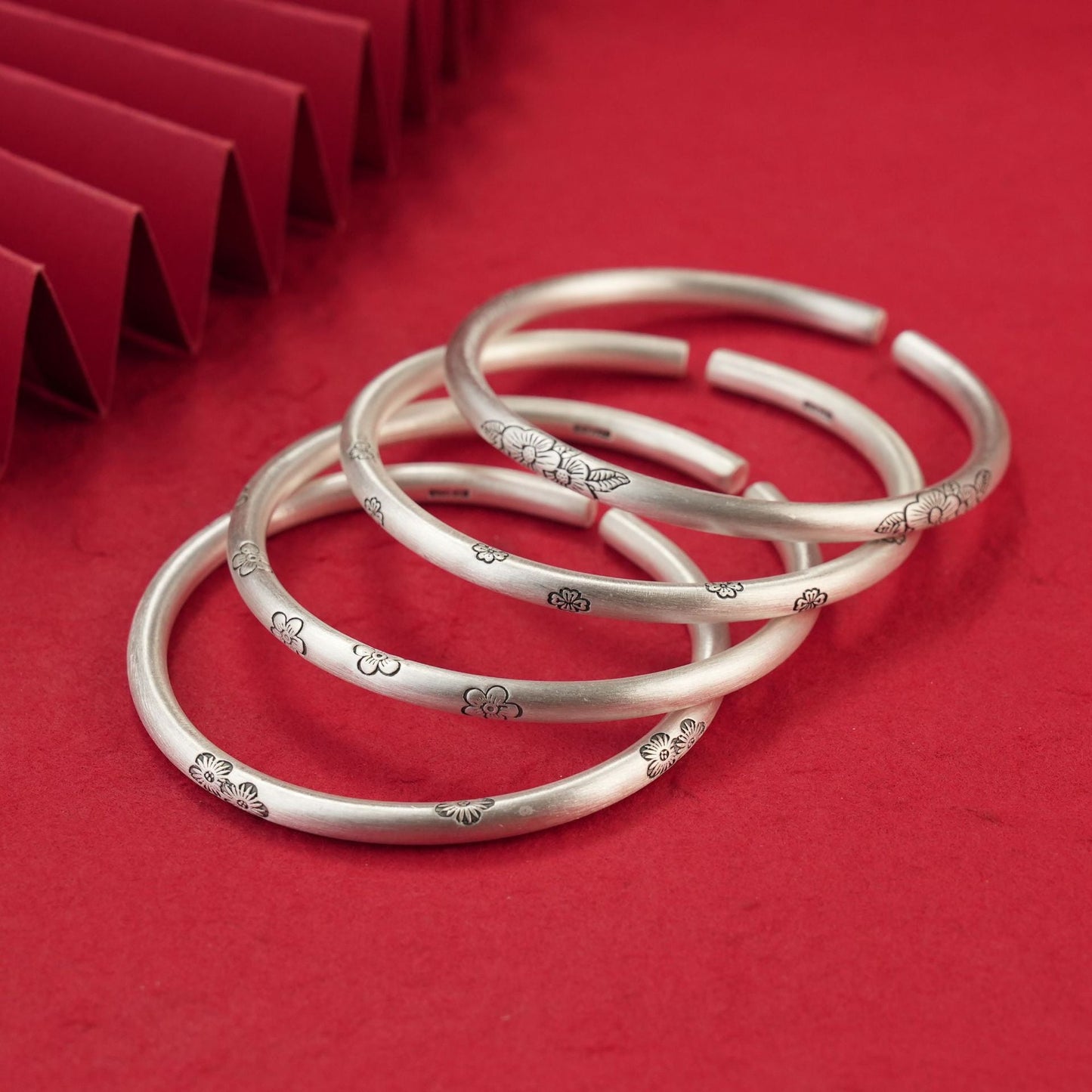 Chinese style four - leaf clover round stick sterling silver bracelet - jewelry - weilin.com