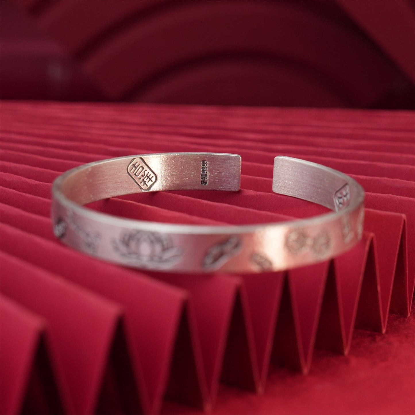 Chinese style lotus conch sterling silver bracelet - jewelry - weilin.com