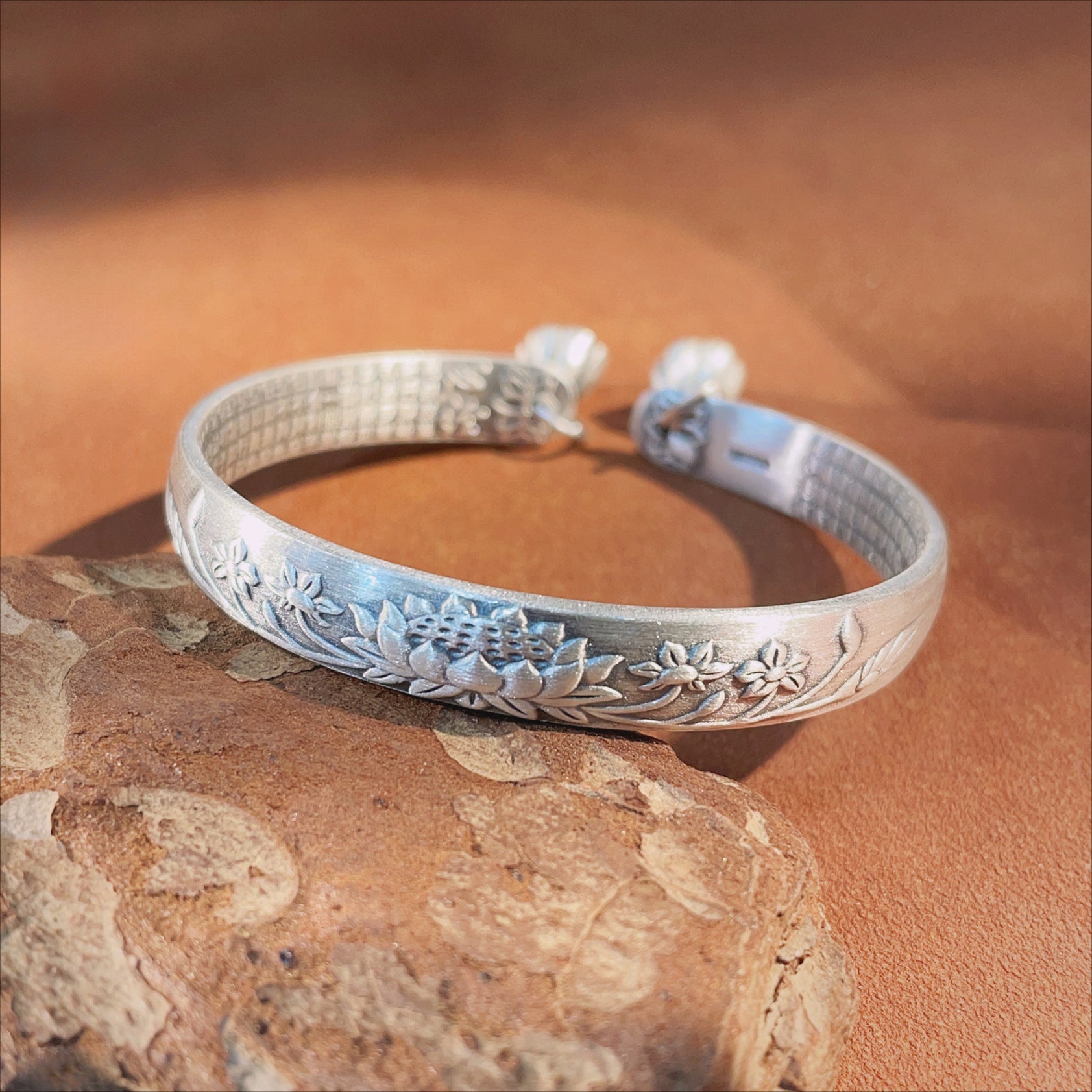 Chinese style lotus heart sterling silver bracelet - jewelry - weilin.com