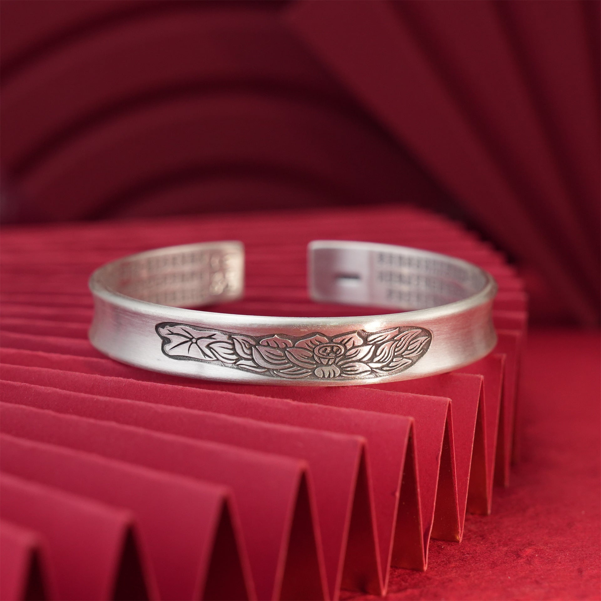 Chinese style lotus sterling silver bracelet - jewelry - weilin.com