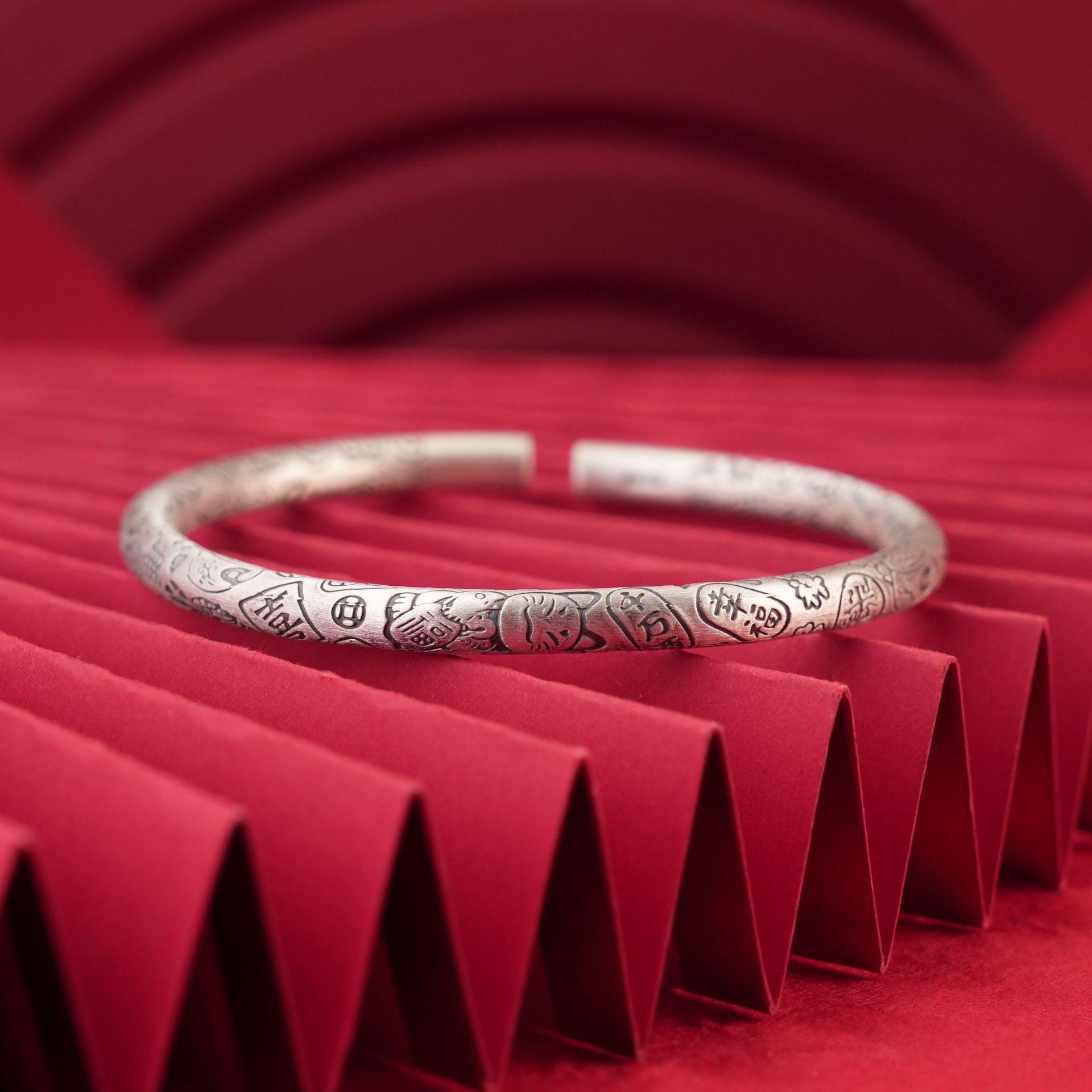 Chinese style lucky cat round stick sterling silver bracelet - jewelry - weilin.com