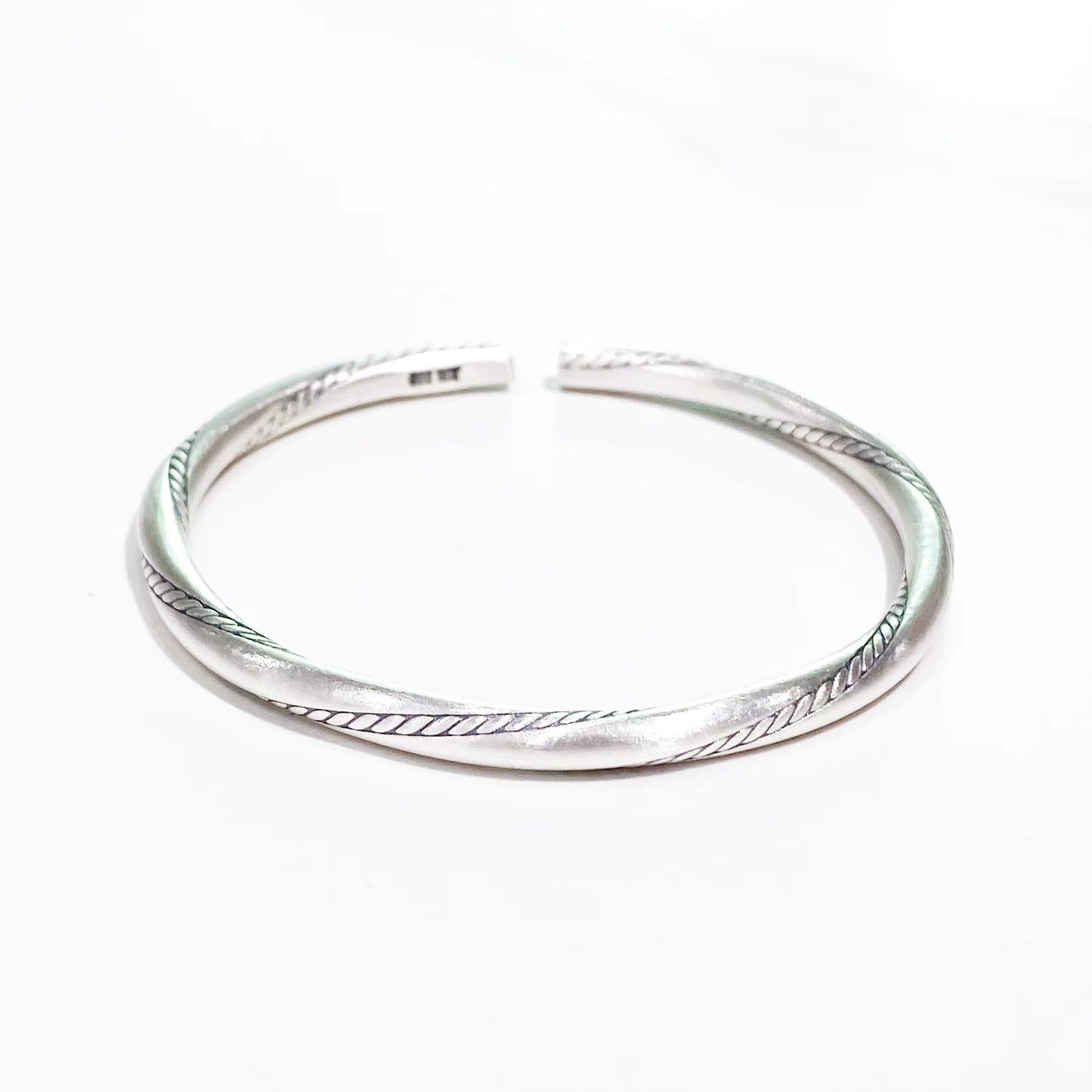 Chinese style round stick sterling silver bracelet - jewelry - weilin.com