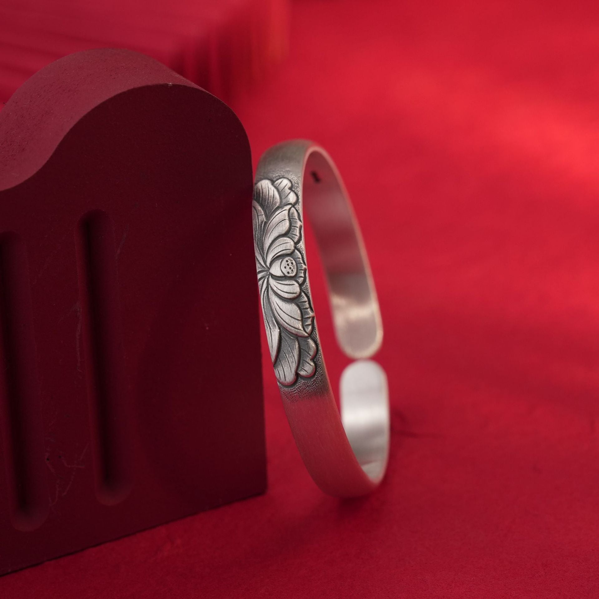 Chinese style vintage frosted lotus sterling silver bracelet - jewelry - weilin.com