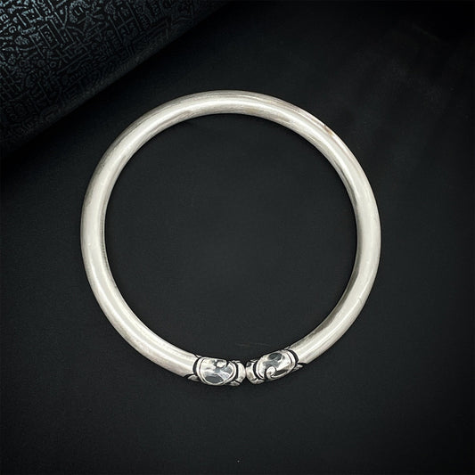 Chinese Vintage Round Stick Sterling Silver Bracelet - jewelry - weilin.com