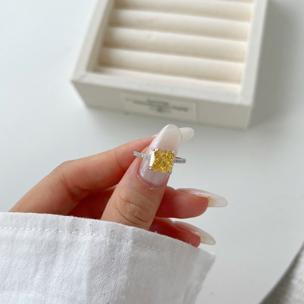 Classic and fashionable ice flower cut zircon ring - jewelry - weilin.com