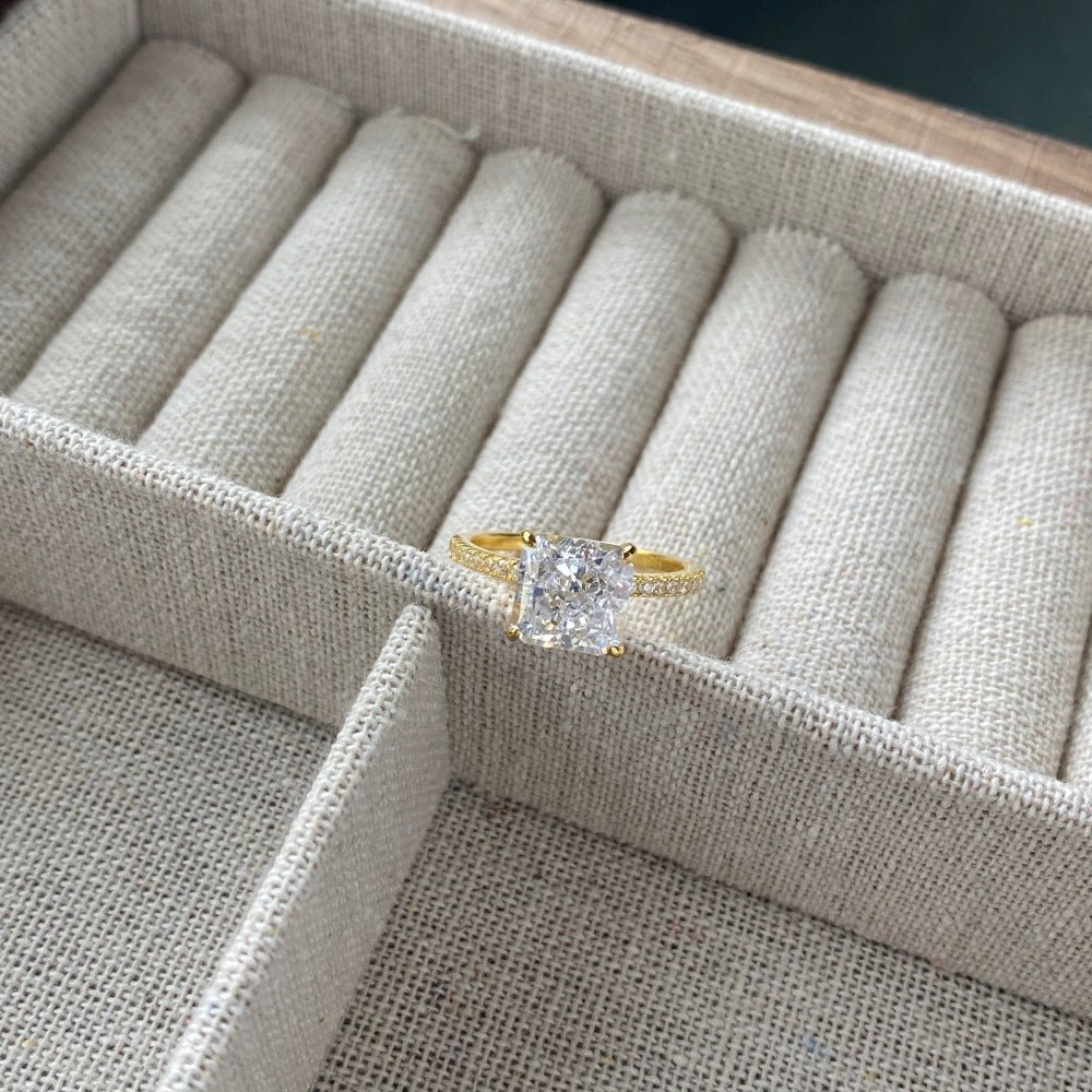 Classic and fashionable ice flower cut zircon ring - jewelry - weilin.com