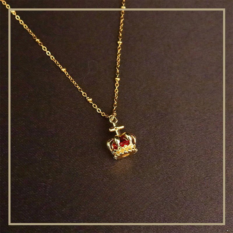 Classic Vintage Crown Pendant Women's Necklace - jewelry - weilin.com