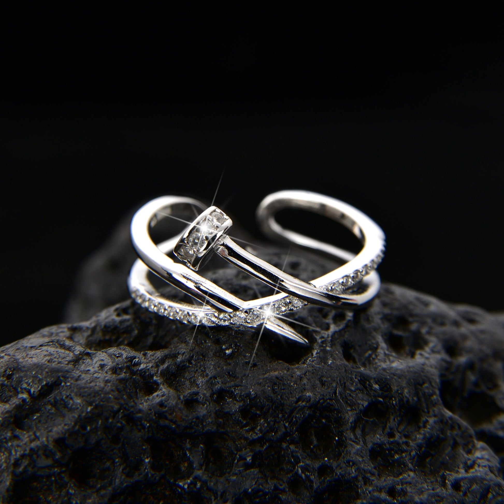 Cubic Zirconia Fashion Irregular Design Ring - jewelry - weilin.com