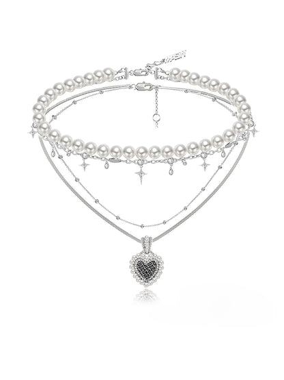 Weaving pearl necklace with love