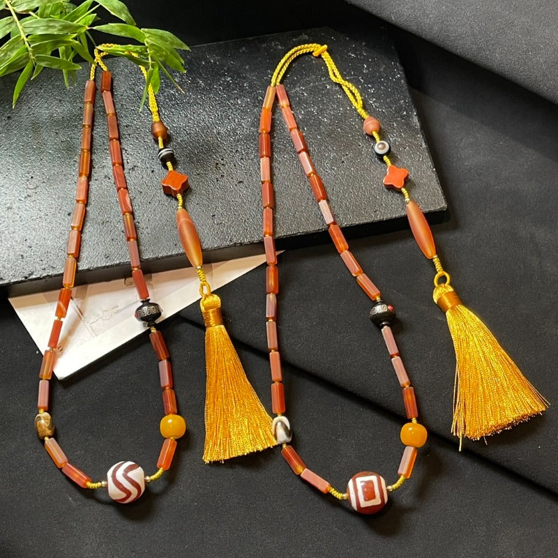 قلادة الترقوة من خرز دزي العصري من العقيق