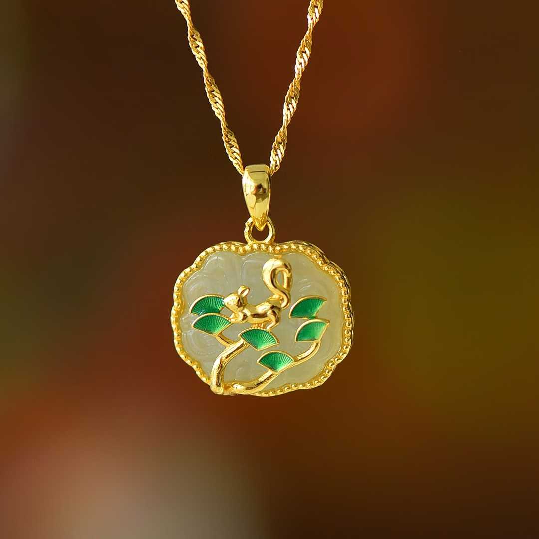 S925 Silver Inlaid Nephrite "Squirrel on a Tree" Pendant