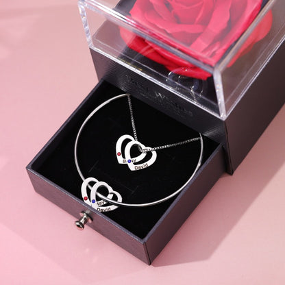 Pulsera con piedra de nacimiento de corazón de melocotón grabada 