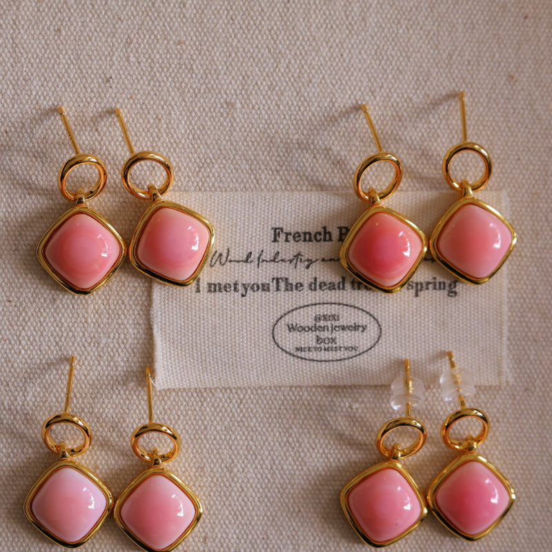 Natural Queen Shell Rectangle Earrings