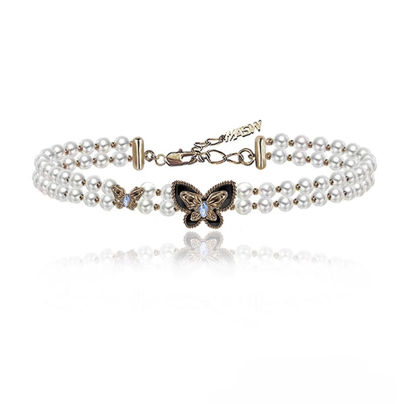 Retro pearl butterfly necklace