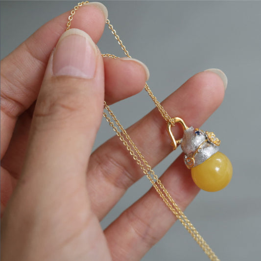 13–14mm Beeswax Amber Gourd Pendant