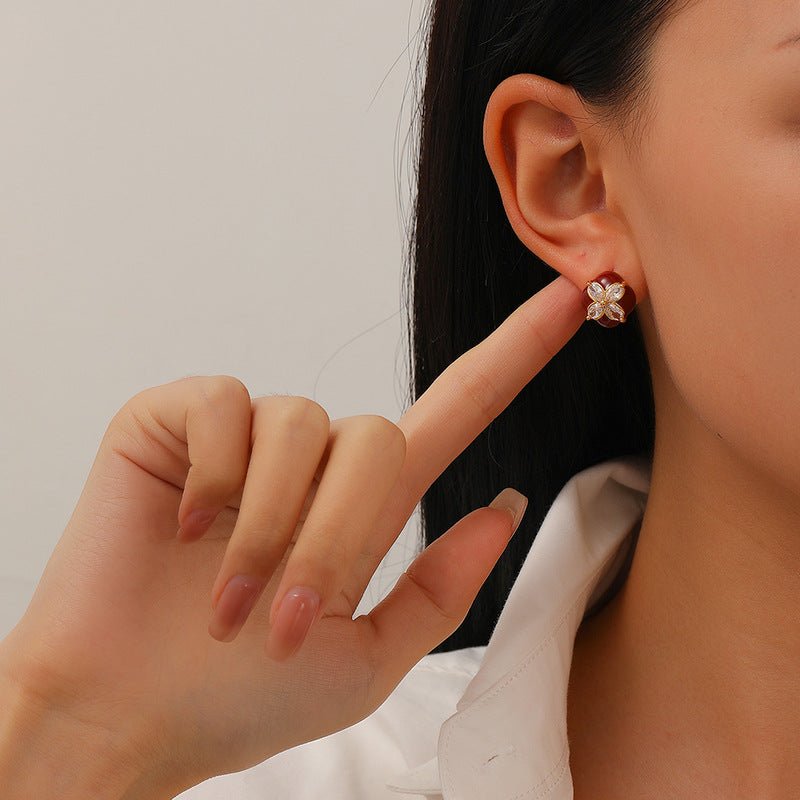 Elegant and noble retro four - leaf clover zircon red oil drop earrings - jewelry - weilin.com