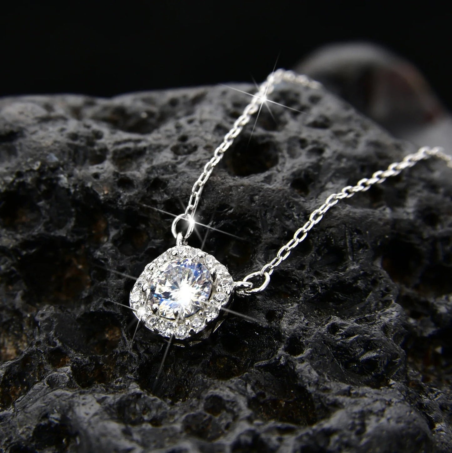 Elegant square zirconia pendant necklace - jewelry - weilin.com