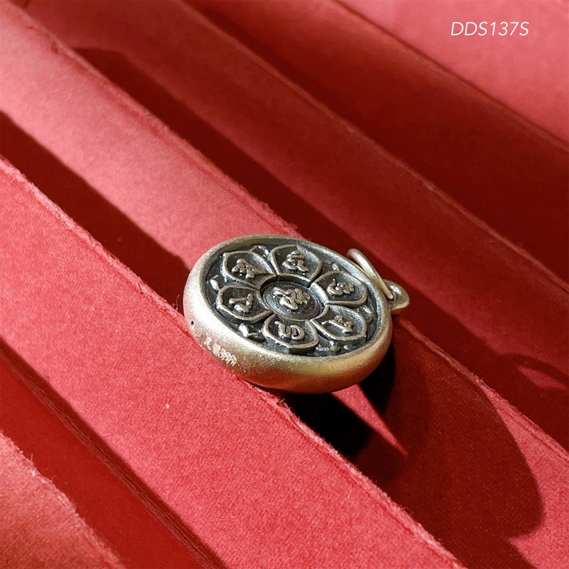 Ethnic style male and female guardian sterling silver pendant - jewelry - weilin.com