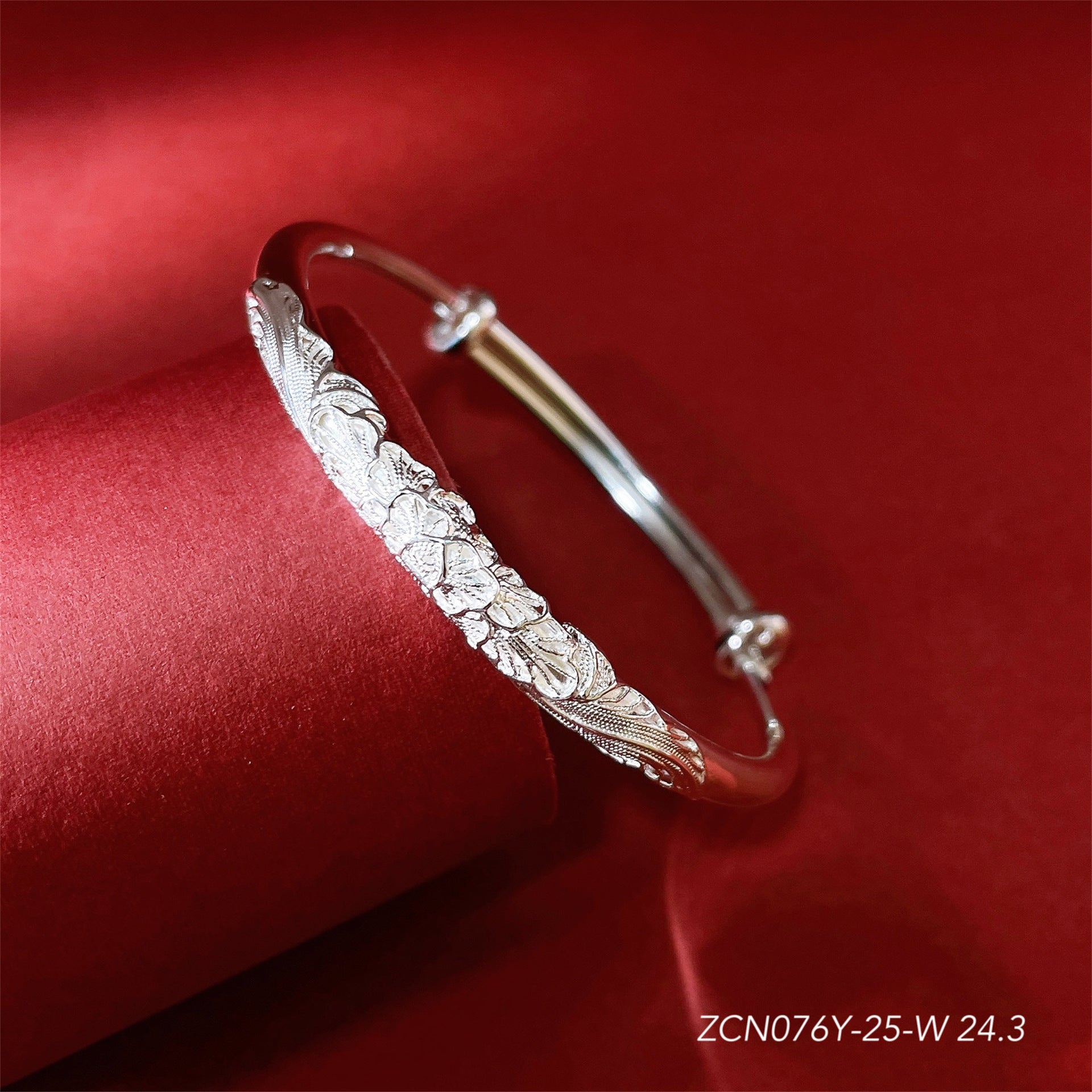 Ethnic style peony round stick sterling silver bracelet - jewelry - weilin.com
