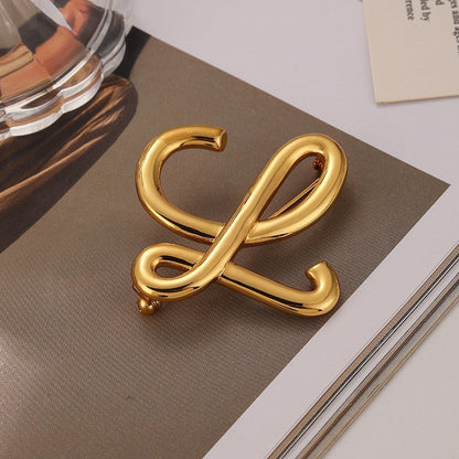Exquisite temperament letter ladies brooch niche pin accessories - jewelry - weilin.com
