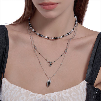 Black stone pendant bead necklace