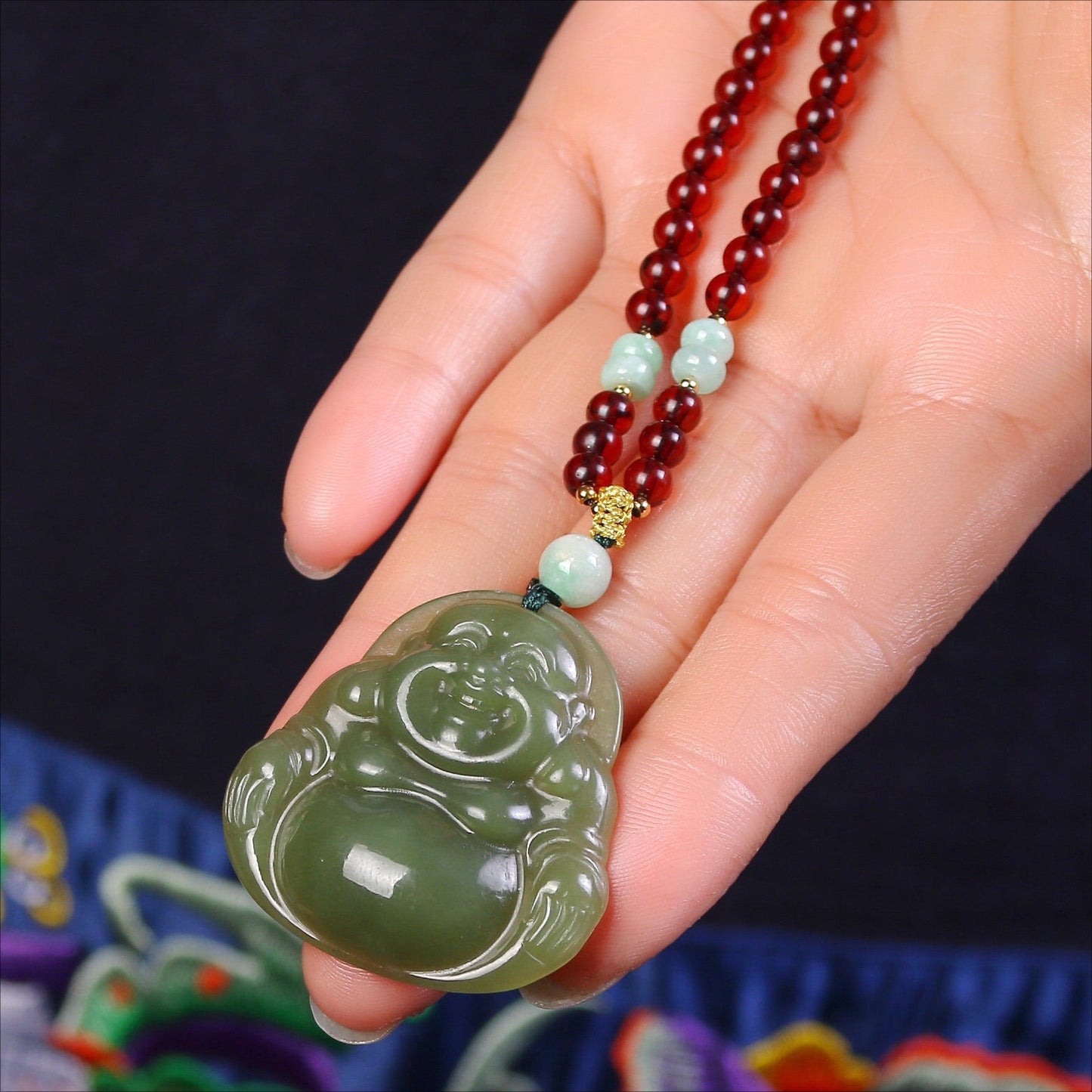 Fashion natural Hetian jade Buddha necklace - jewelry - weilin.com