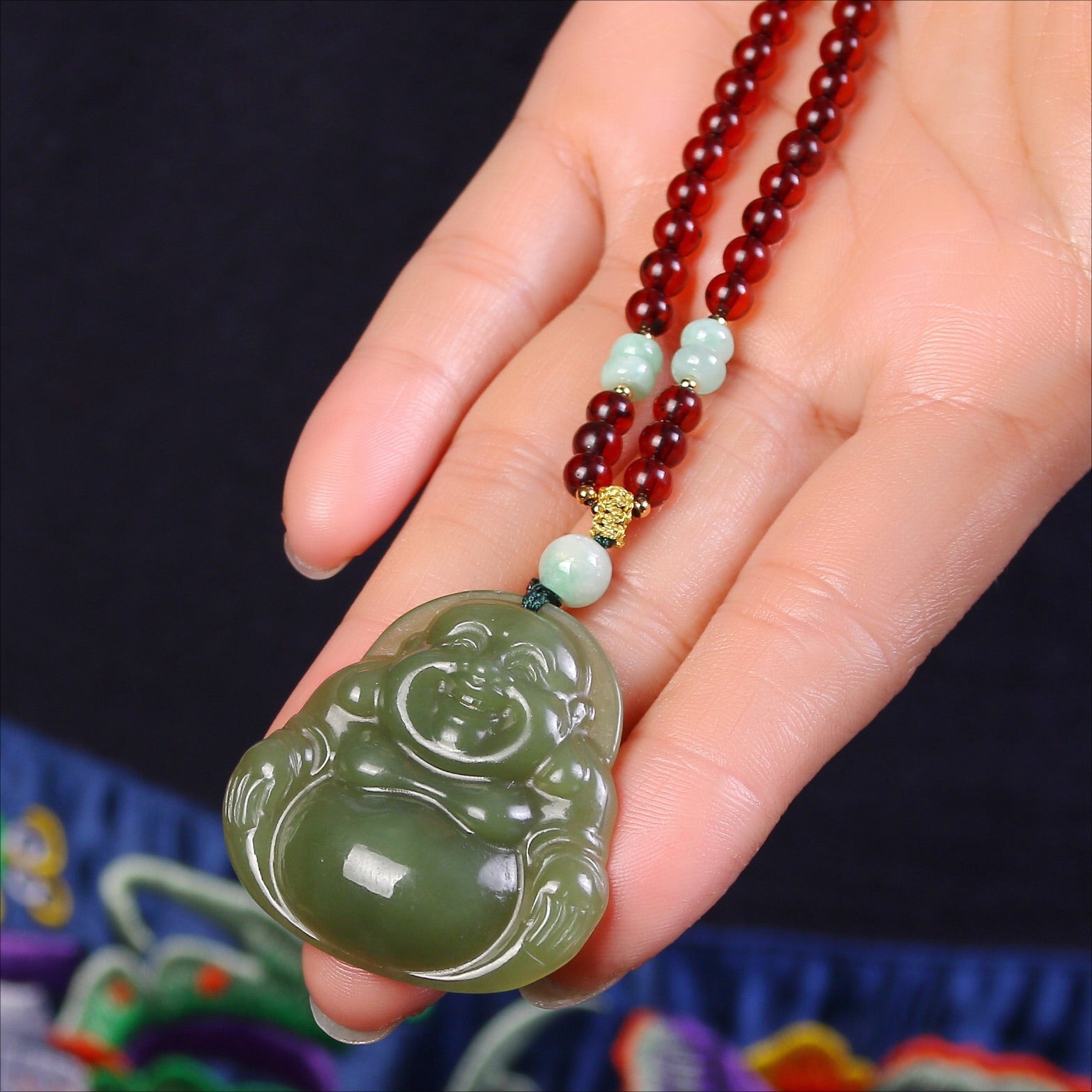Fashion natural Hetian jade Buddha necklace - jewelry - weilin.com