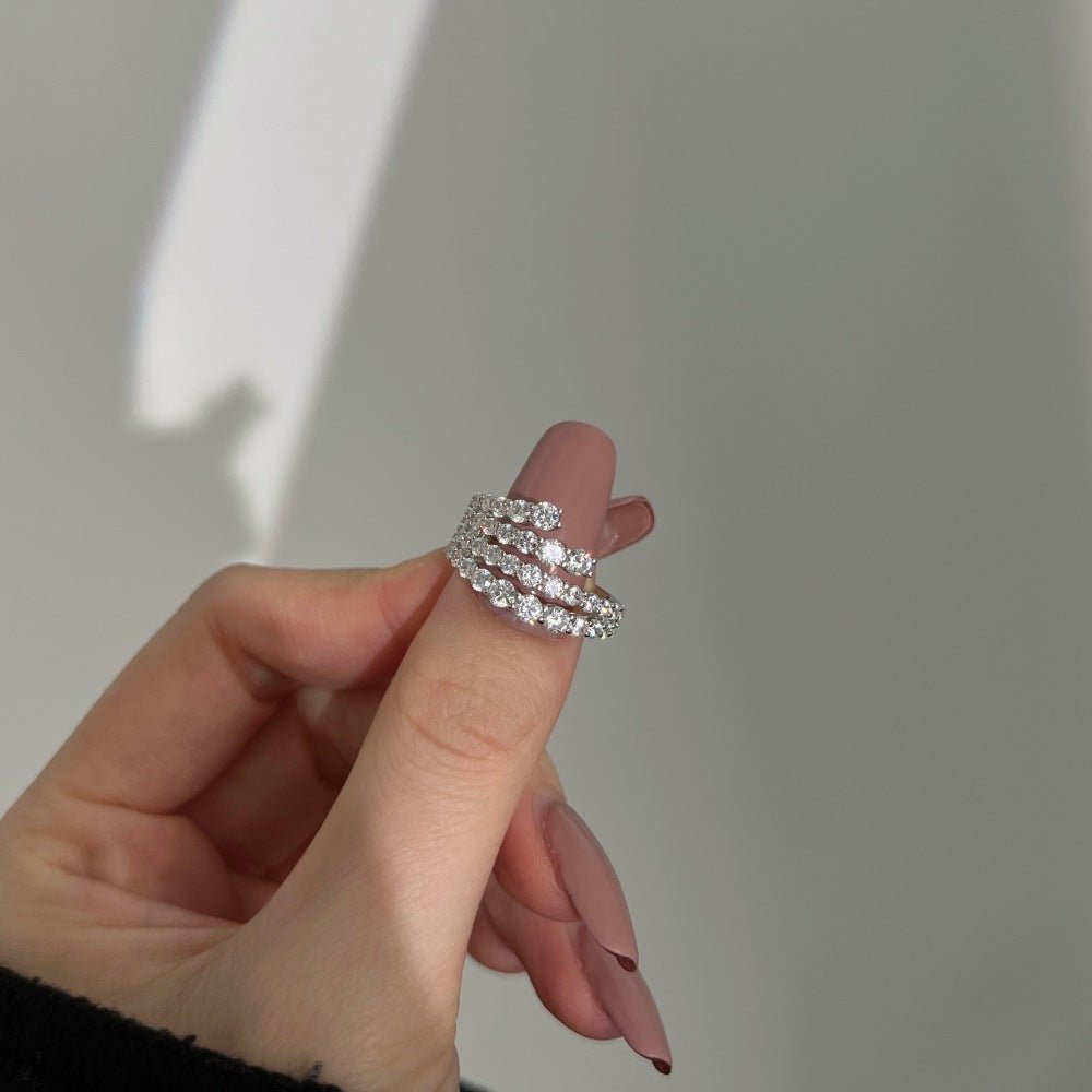 Fashionable and personalized spiral full diamond ring - jewelry - weilin.com