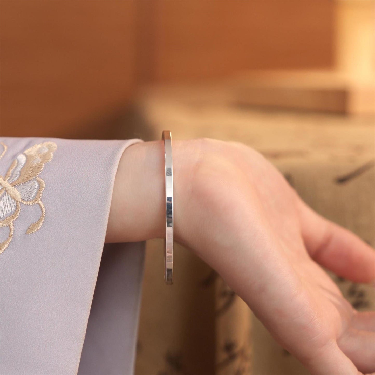 Fashionable and simple sterling silver bracelet for couples - jewelry - weilin.com