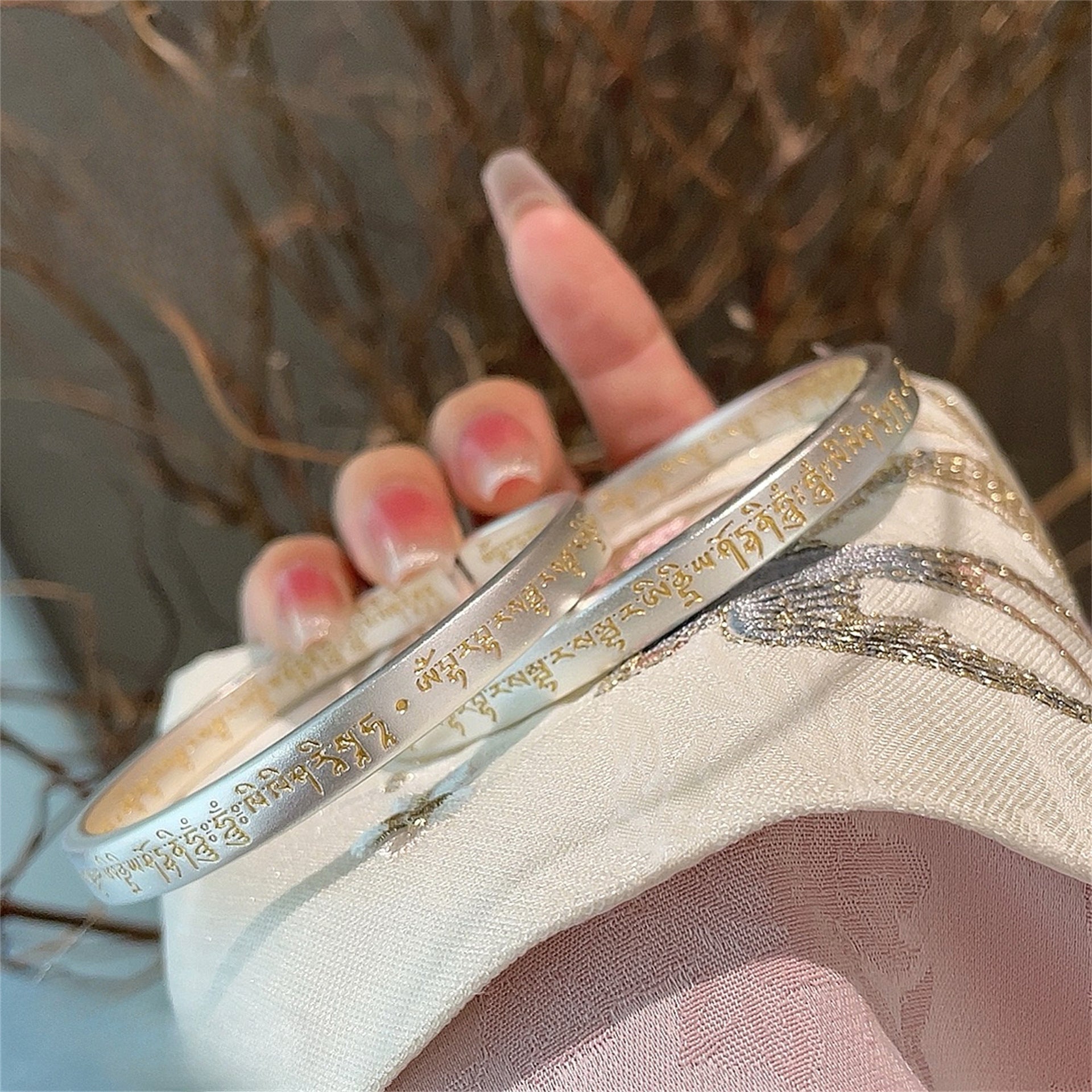 Fashionable frosted gold - painted sterling silver bracelet - jewelry - weilin.com