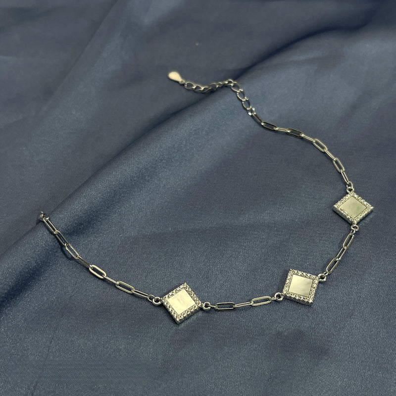Fashionable white gold shell bracelet - jewelry - weilin.com