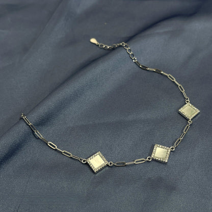 Fashionable white gold shell bracelet - jewelry - weilin.com