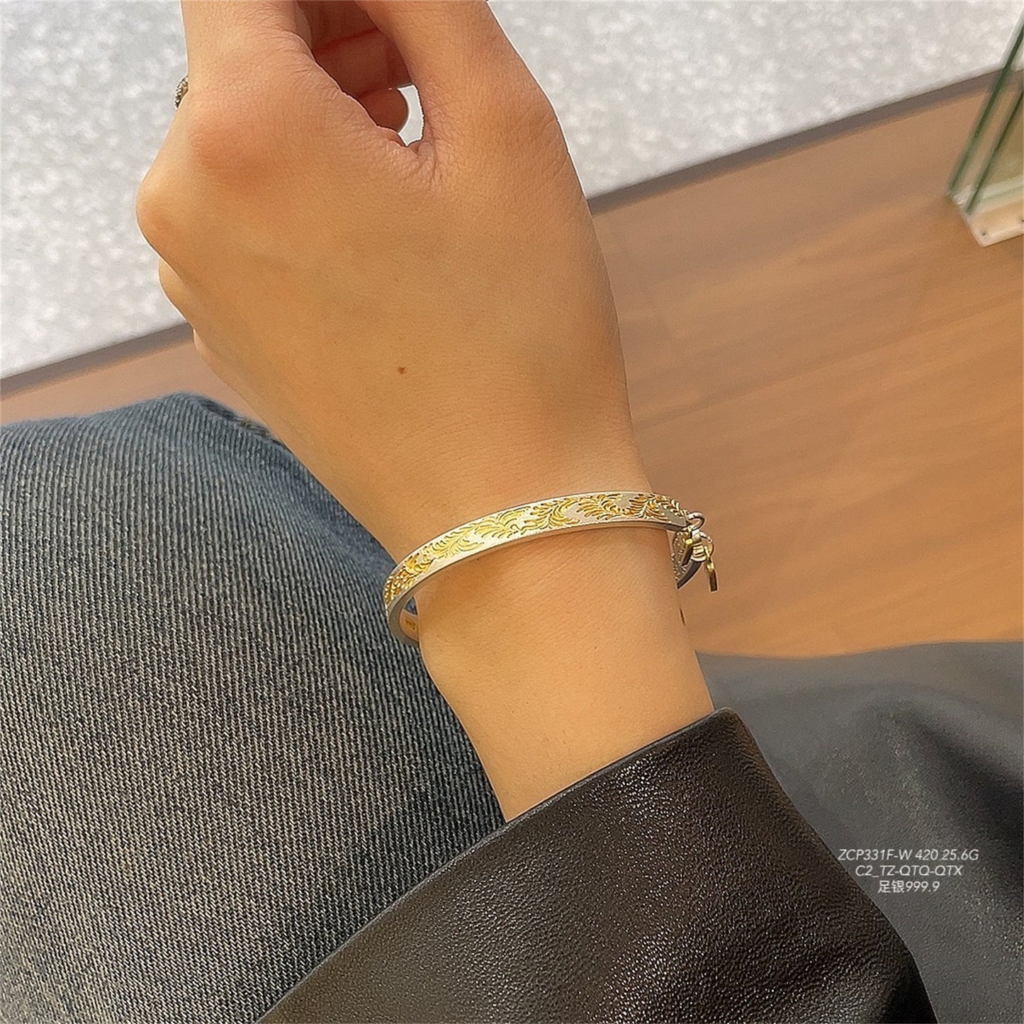 Gold - painted arabesque bracelet with peace and joy pattern - jewelry - weilin.com
