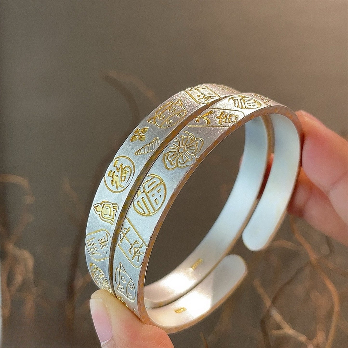 Gold - painted Peaceful Tiger Polished Silver Bracelet - jewelry - weilin.com