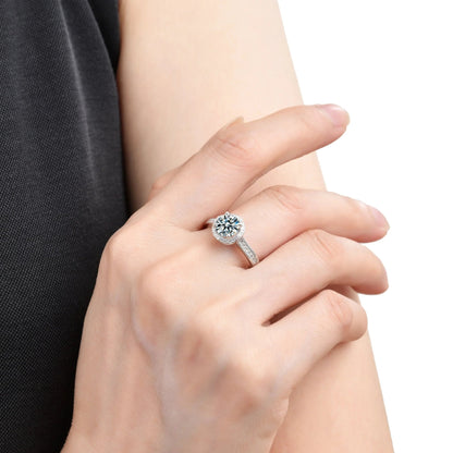 Half Wall Sparkling Cubic Zirconia Round Bezel Ring - jewelry - weilin.com