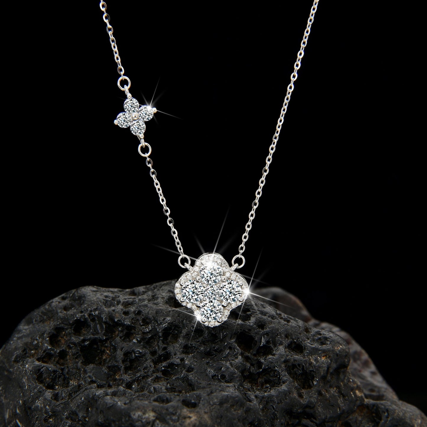 High - end exquisite design four - leaf petal pendant necklace - jewelry - weilin.com