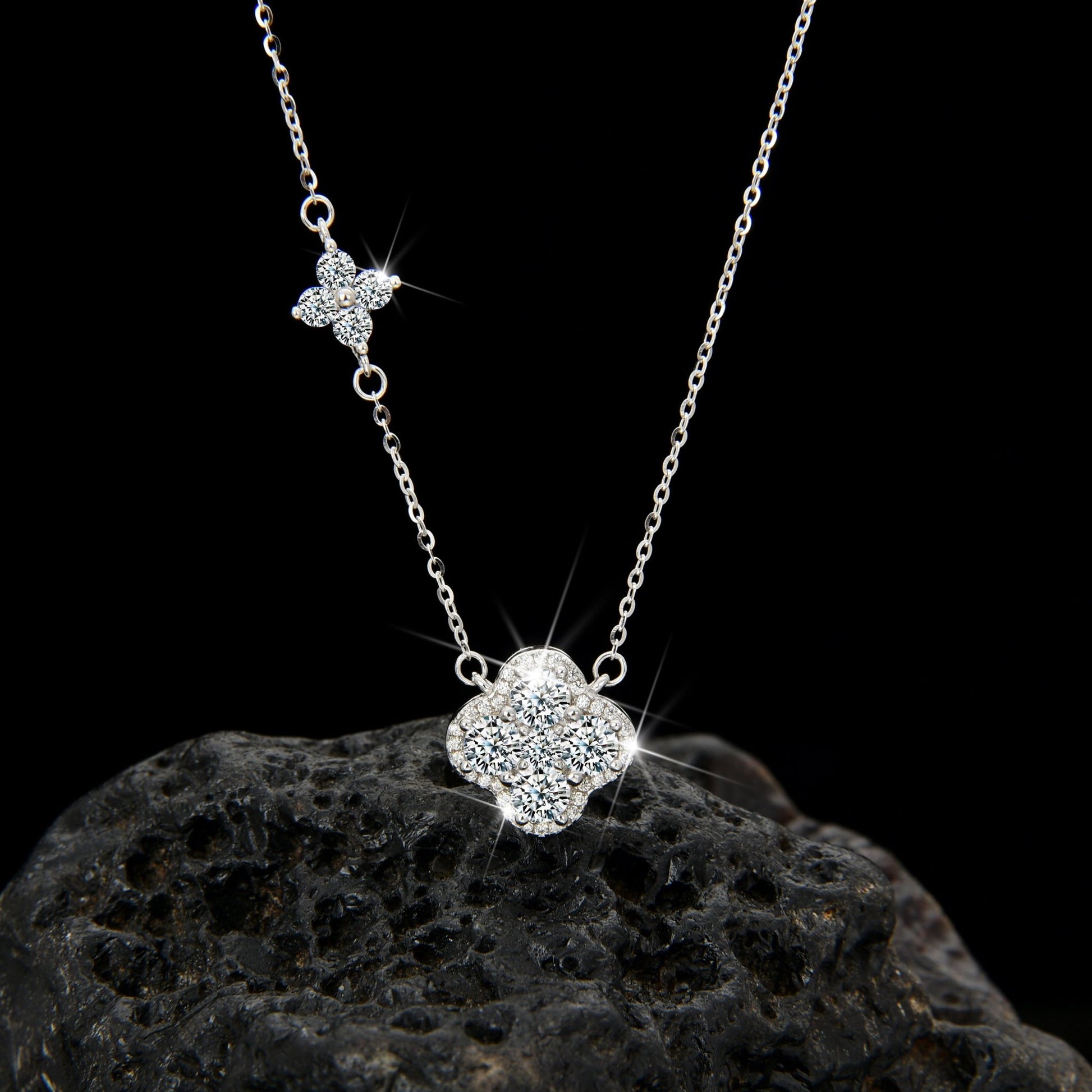 High - end exquisite design four - leaf petal pendant necklace - jewelry - weilin.com