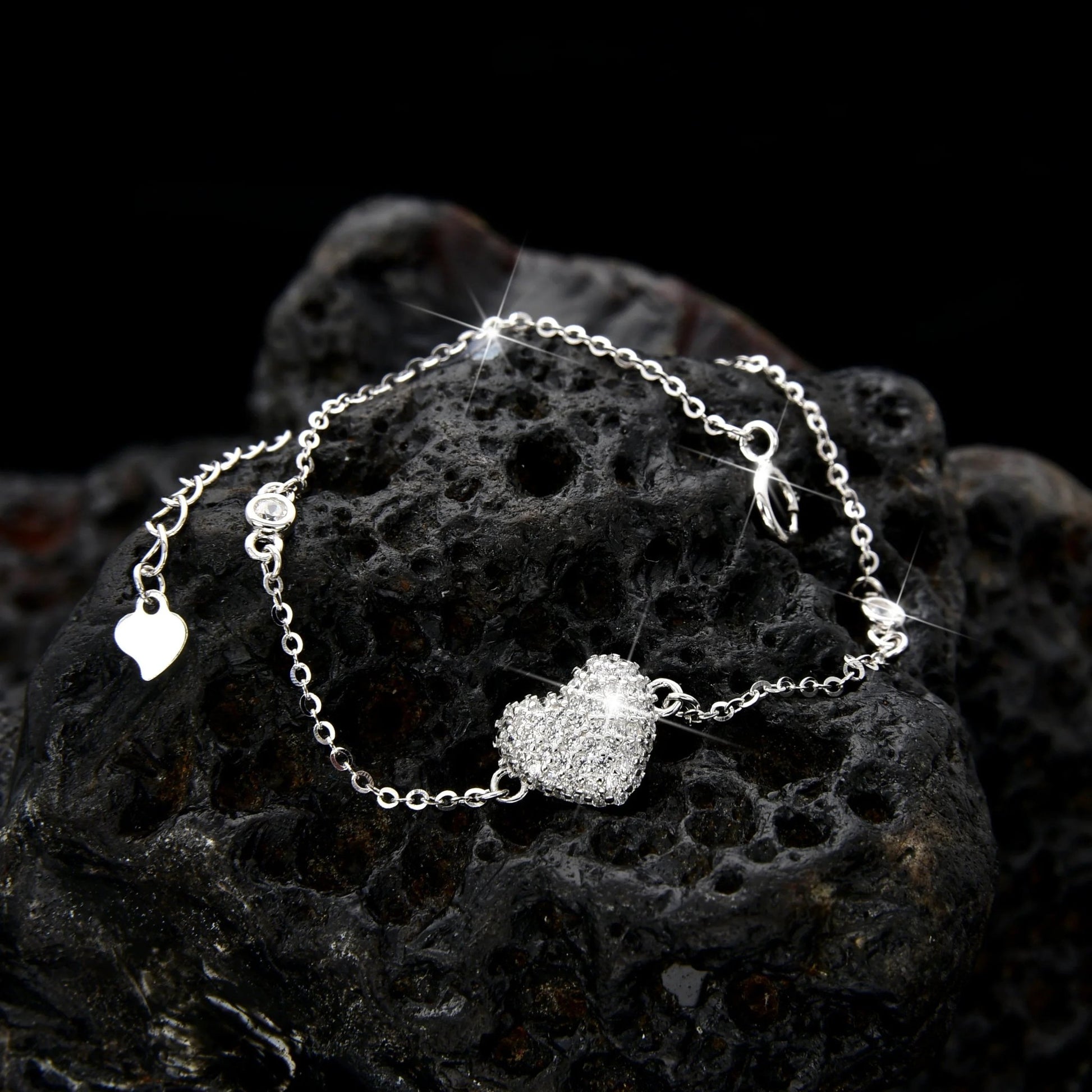 Love bracelet with protection design - jewelry - weilin.com