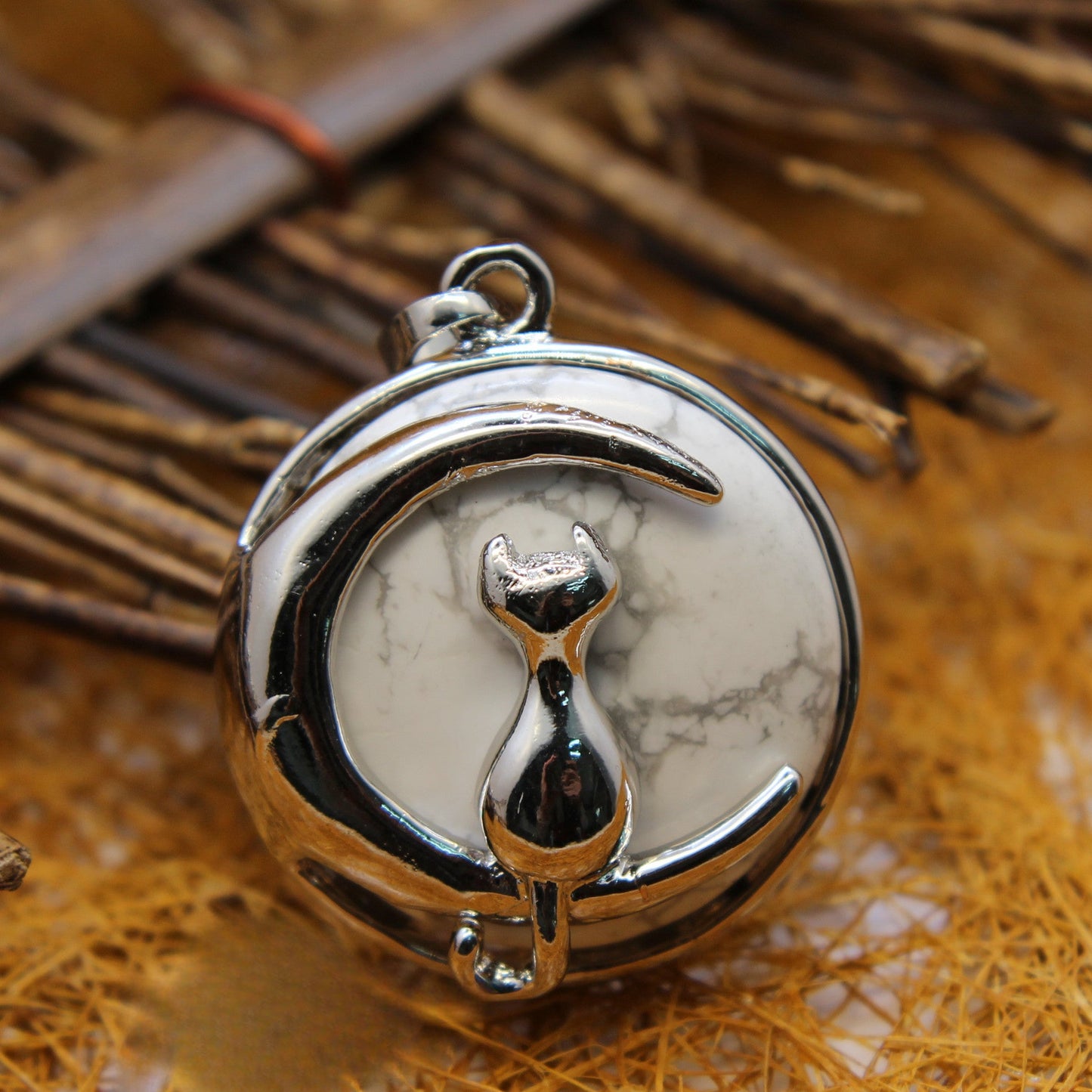 Moon Cat Pendant - jewelry - weilin.com