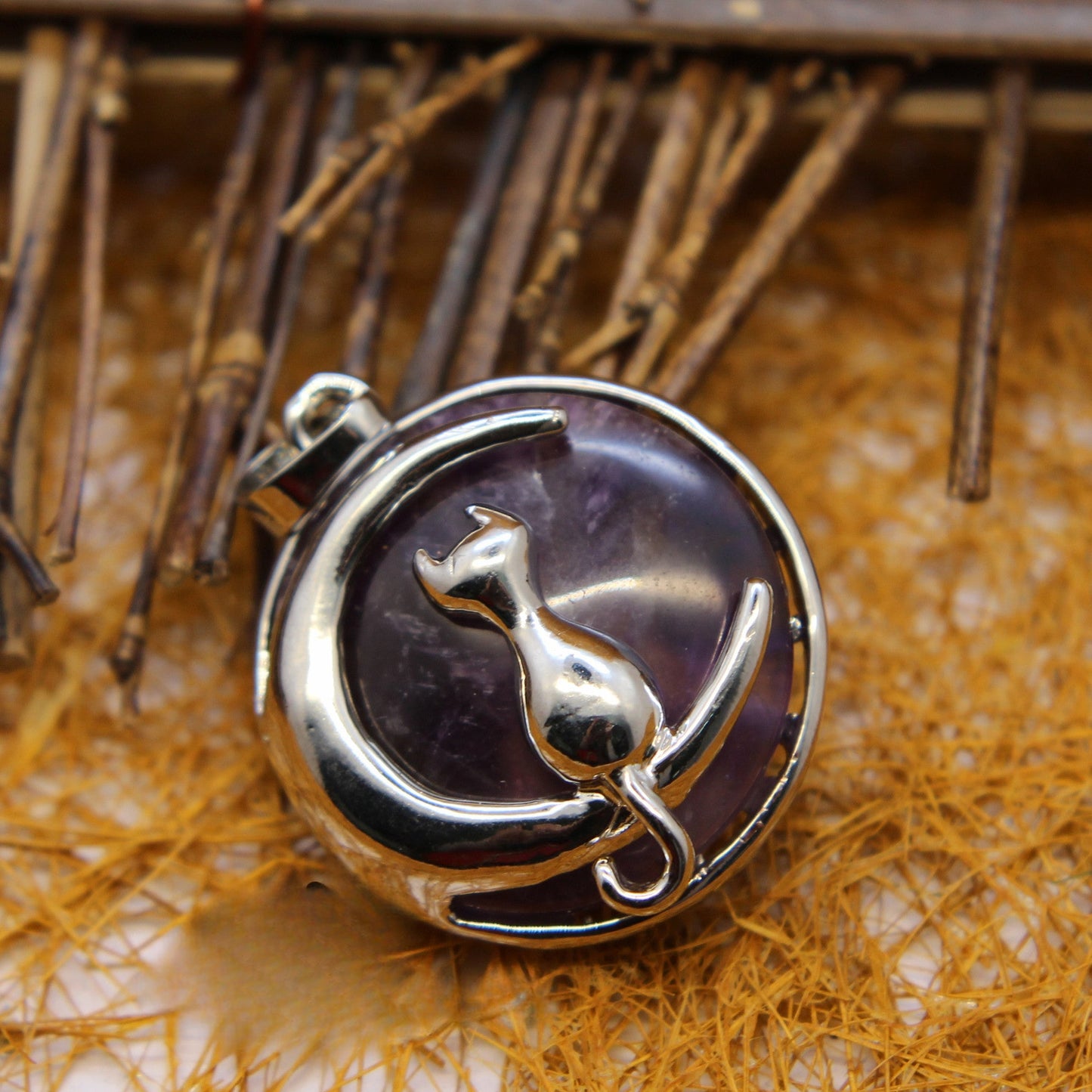 Moon Cat Pendant - jewelry - weilin.com