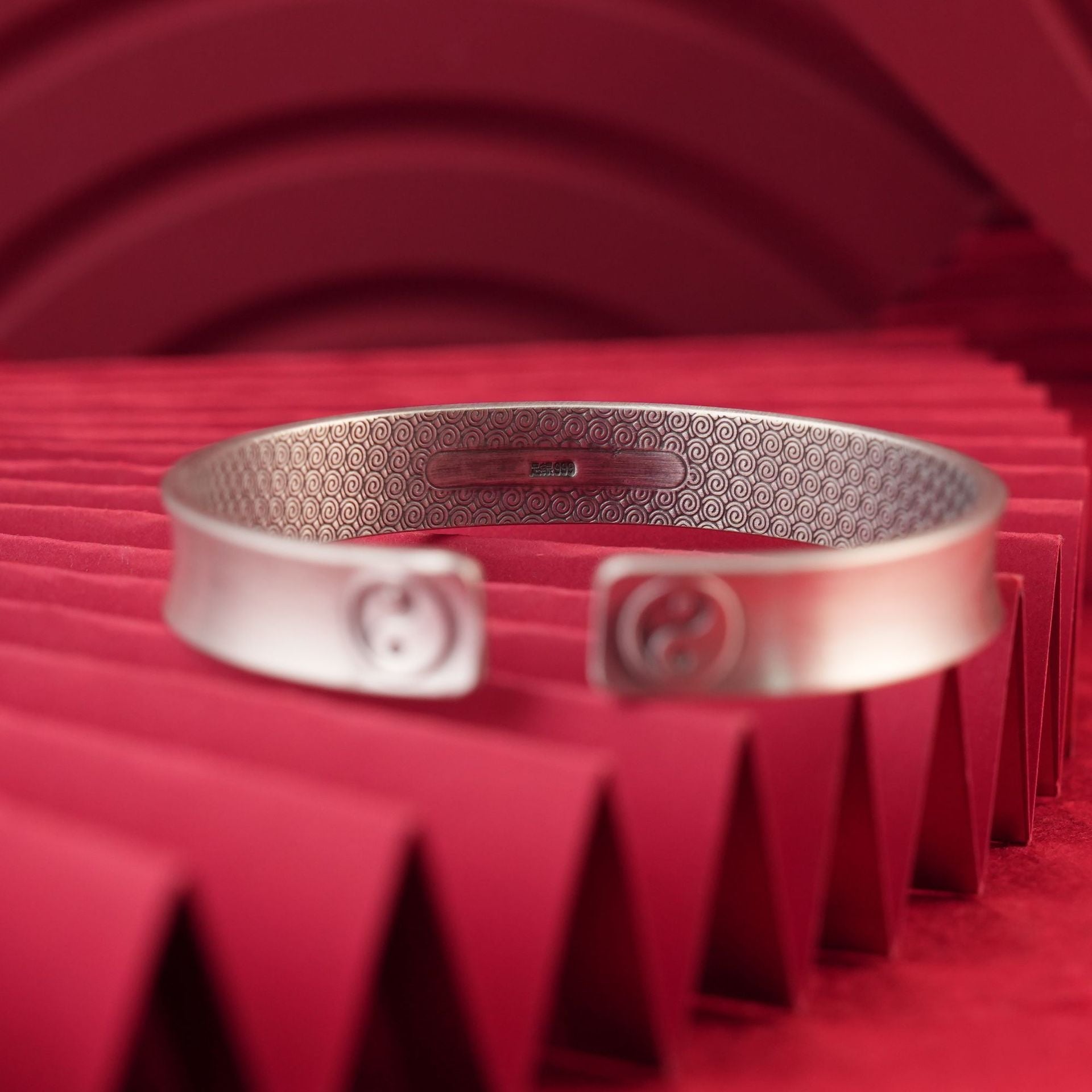 New Chinese retro sterling silver bracelet - jewelry - weilin.com