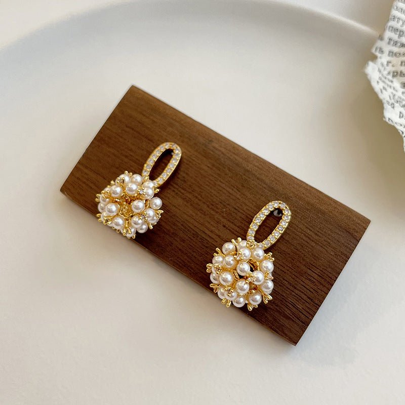 Noble and elegant vintage pearl zircon earrings - jewelry - weilin.com
