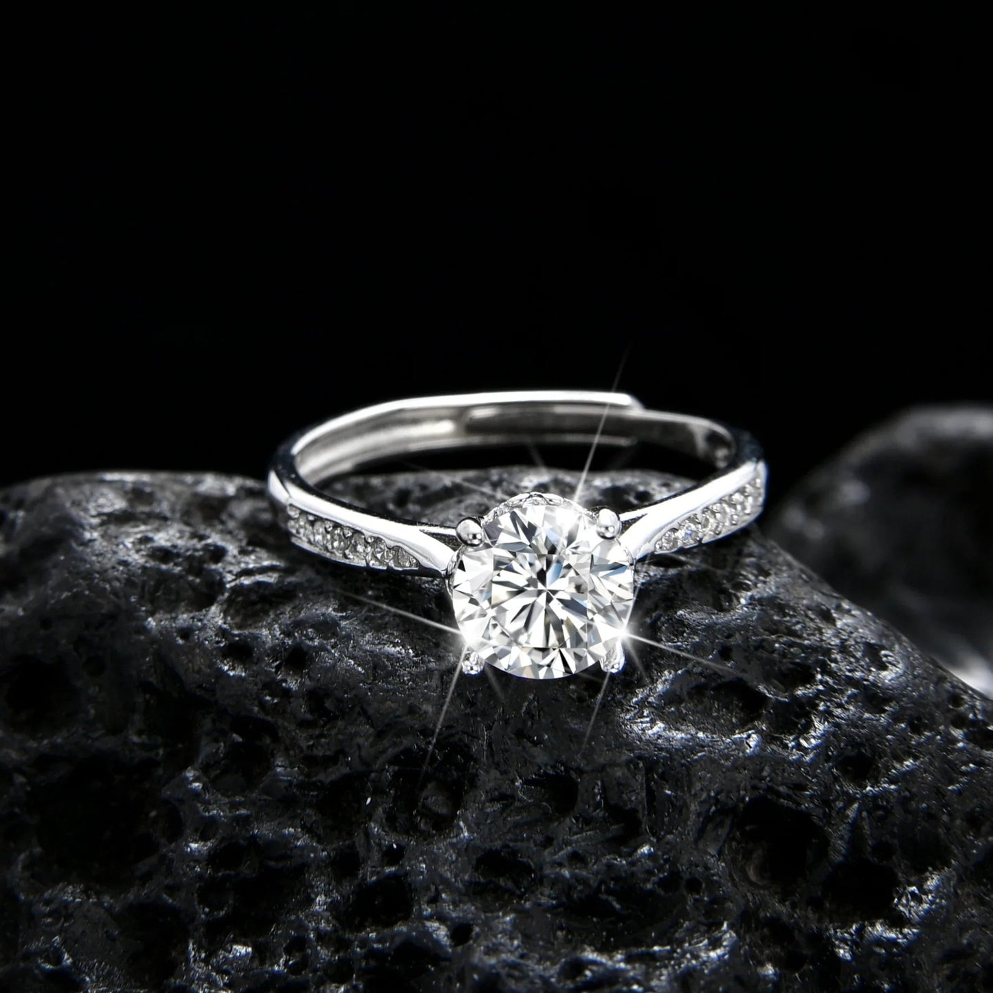 Noble single - grain half - circle cubic zirconia women's ring - jewelry - weilin.com