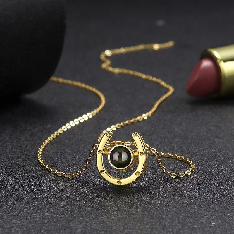 Photo projection U - shaped horseshoe necklace - jewelry - weilin.com