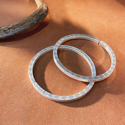 Polished sanded old pattern hammered edge sterling silver bracelet - jewelry - weilin.com
