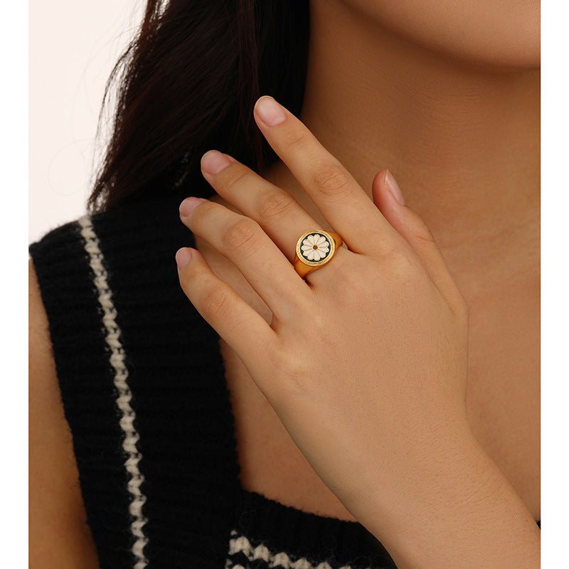 Premium Vintage Enamel Four - Leaf Clover Ring - jewelry - weilin.com