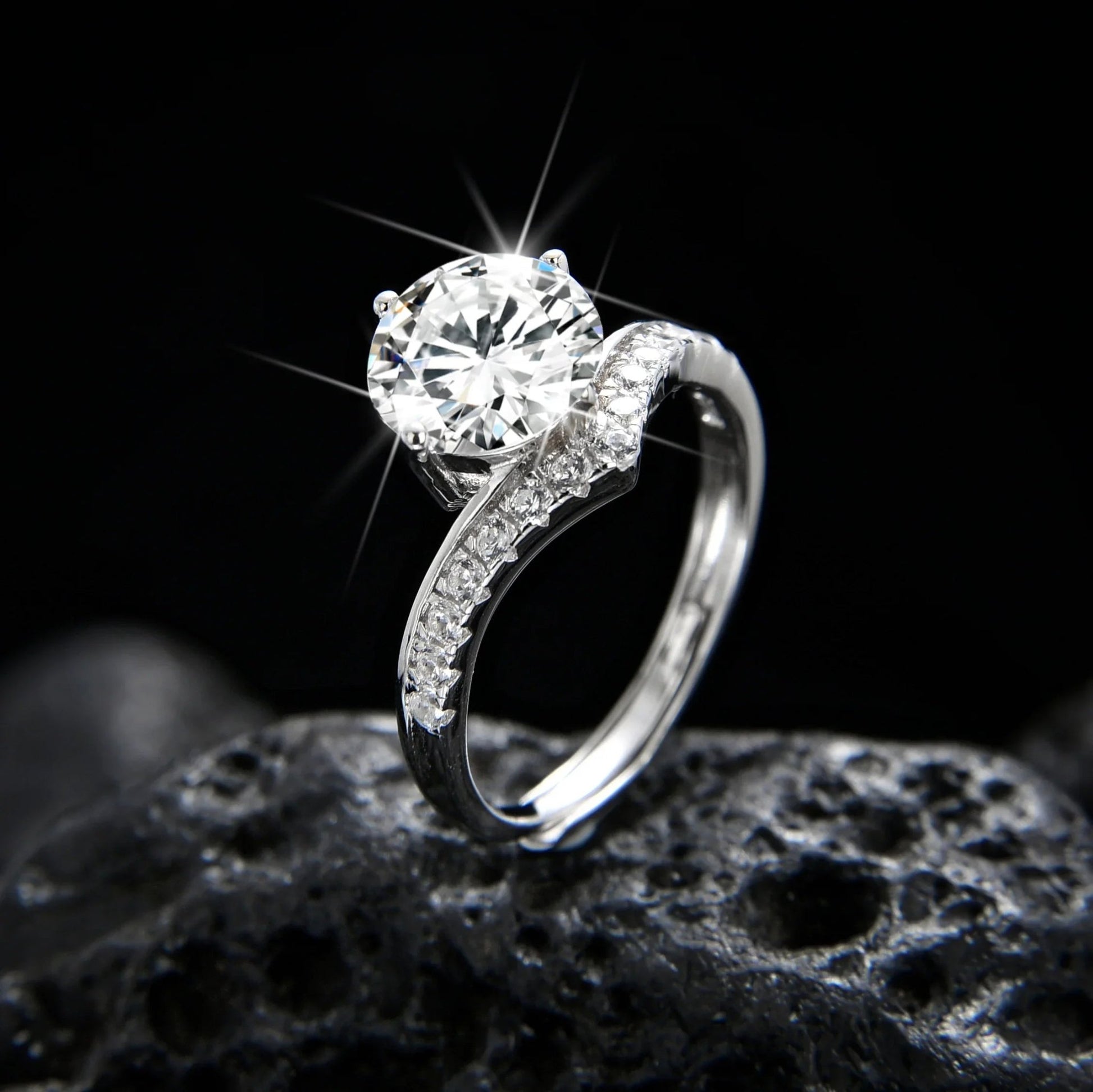 Princess crown ring symbolizing noble status - jewelry - weilin.com